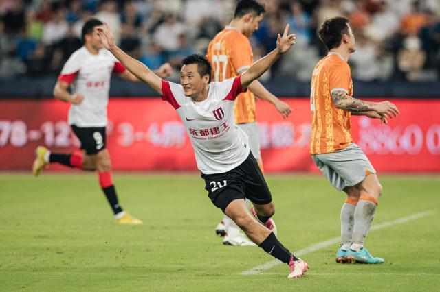 开云体育-【中超】唐淼传射费利佩进球 成都蓉城客场3比0深圳